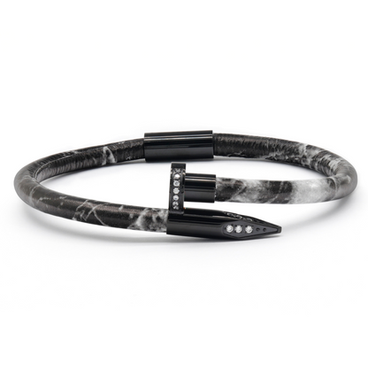 Armband Black Nail mit Zirkon-Diamant – Schwarzes Leder