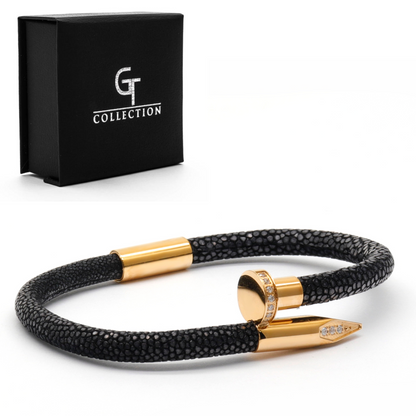 Armband – Schwarzes Leder mit goldenem Nagel und Zirkondiamant