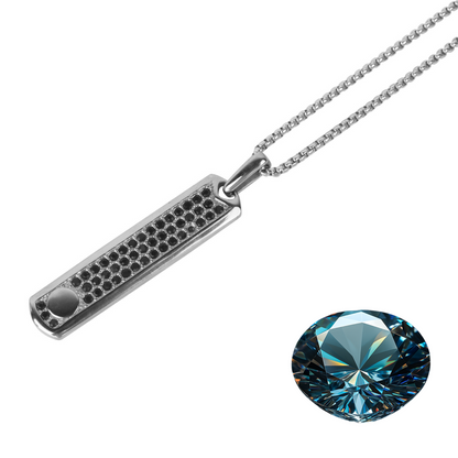 Collana in argento con ciondolo in zircone nero