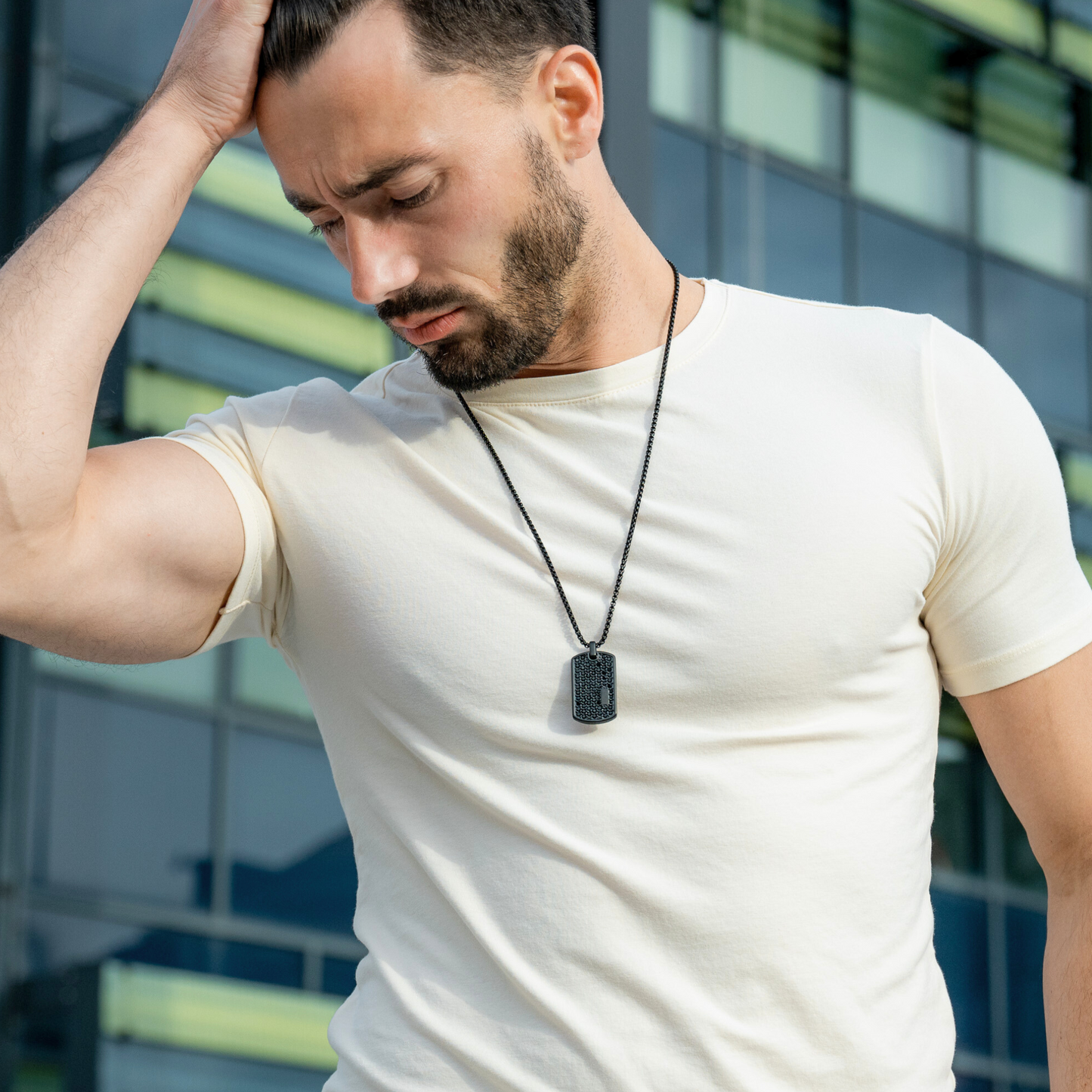 Collier Noir avec Pendentif Zircon Noir