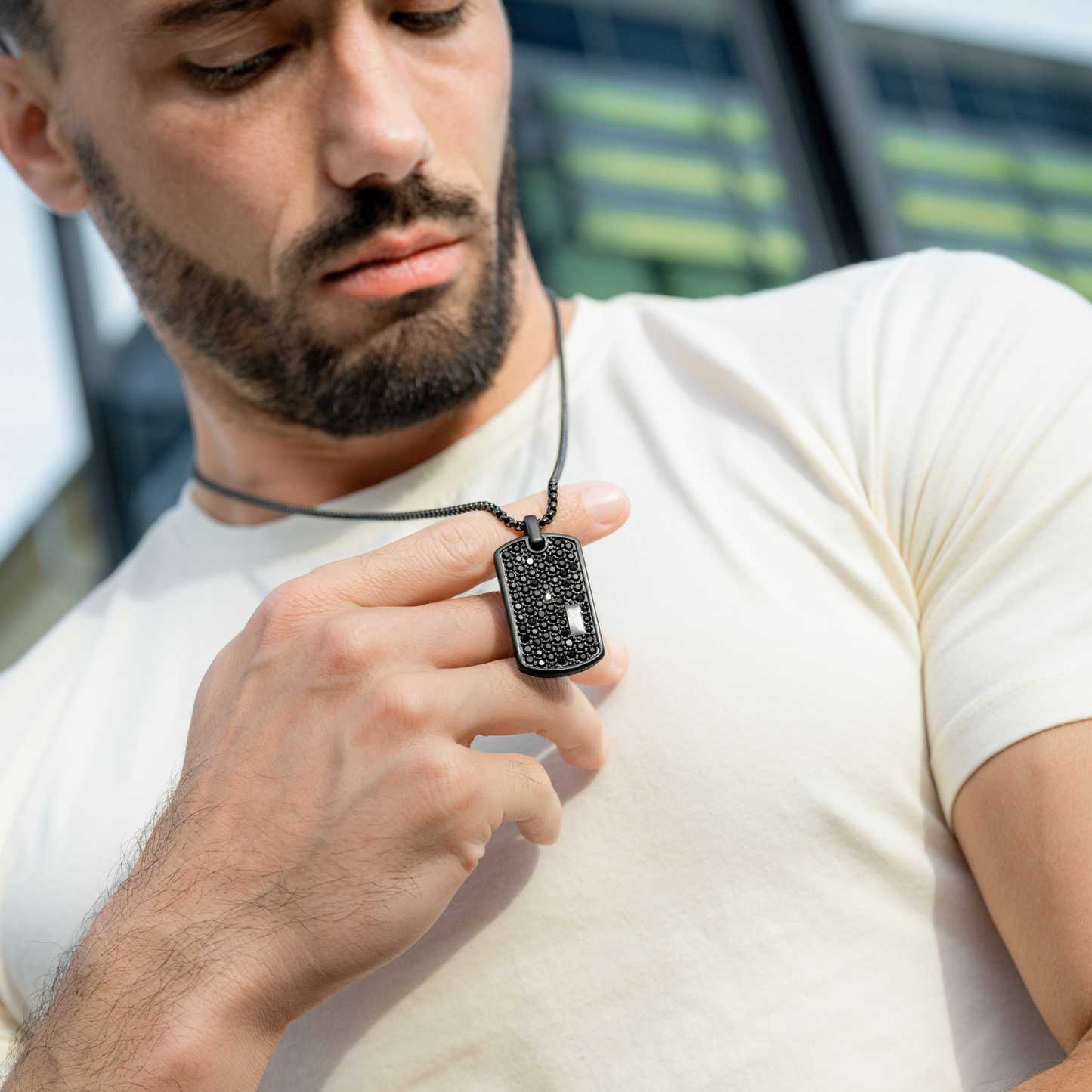 Collier Noir avec Pendentif Zircon Noir