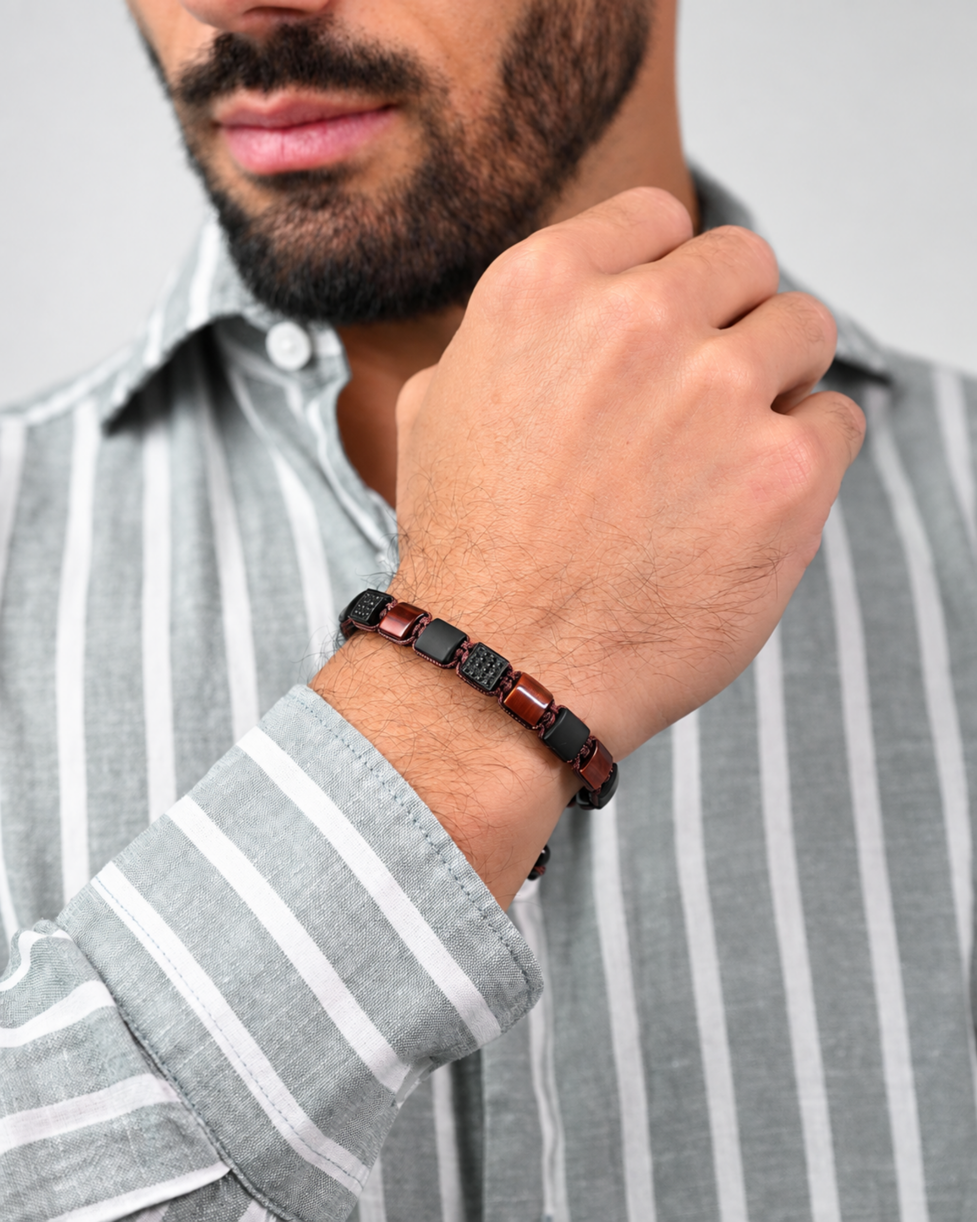 Bracelet homme perle plate ONYX NOIR OEIL DE TIGRE ROUGE Image secondaire du produit
