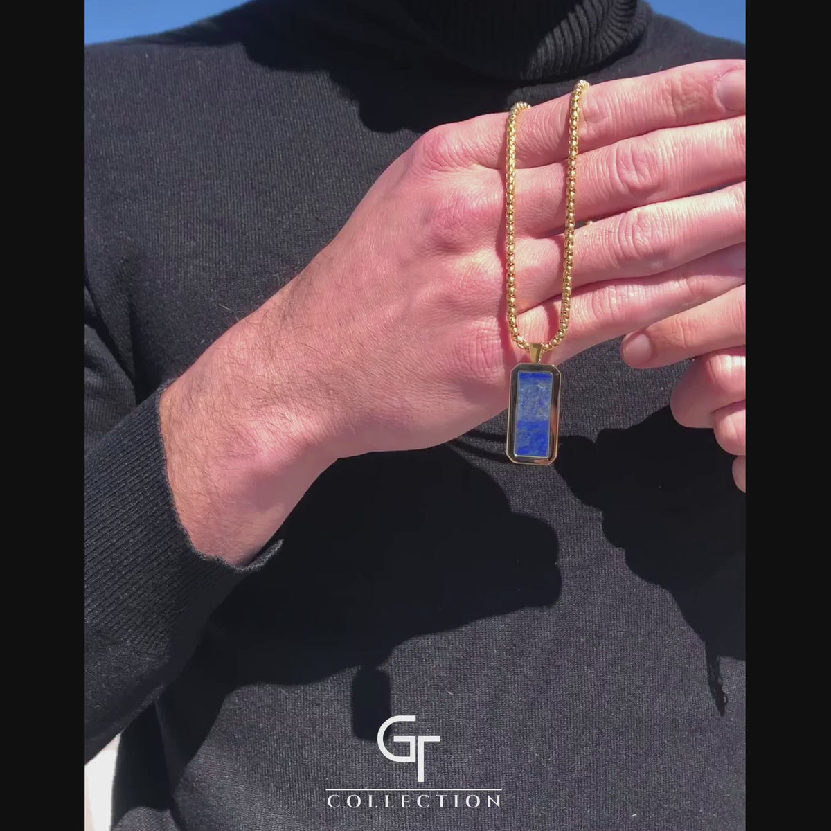 Goldene Halskette mit rechteckigem Lapislazuli-Anhänger